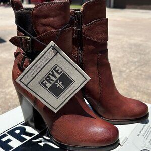 The Frye Patty GORE Leather Bootie  Size 6 Width B -Just like brand new!